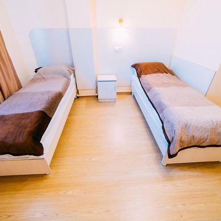 224 Hotel Alma-Ata Buitenkant foto