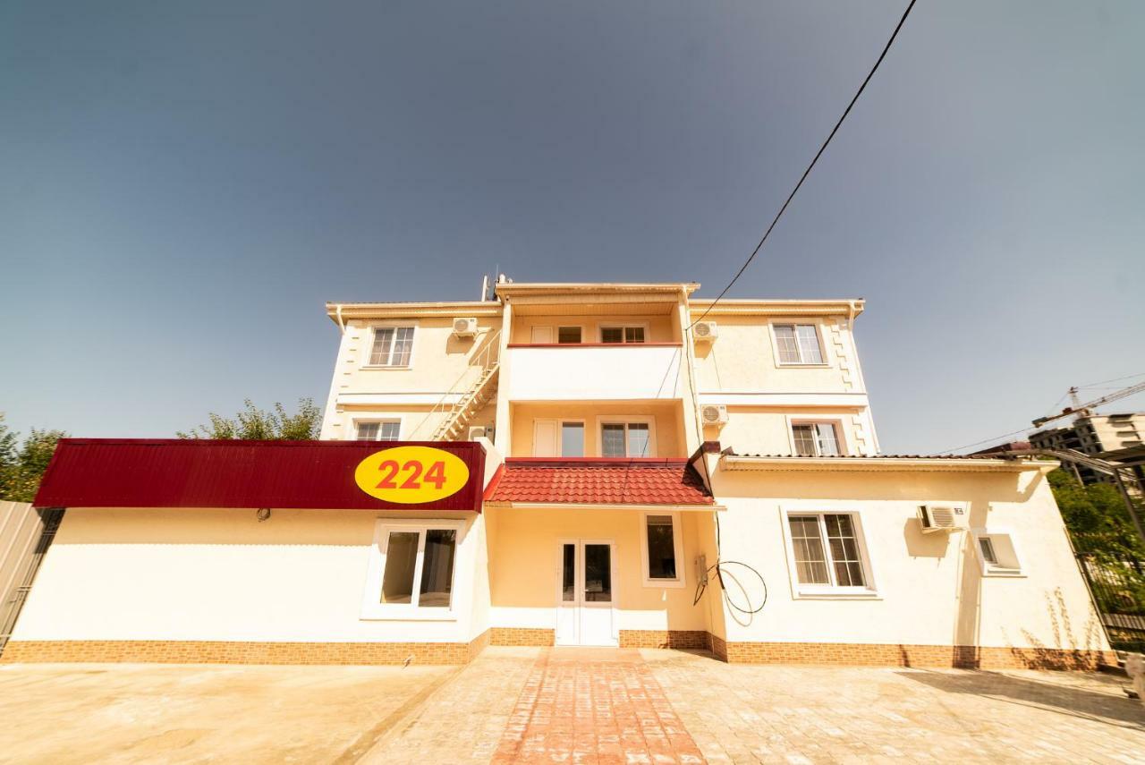 224 Hotel Alma-Ata Buitenkant foto