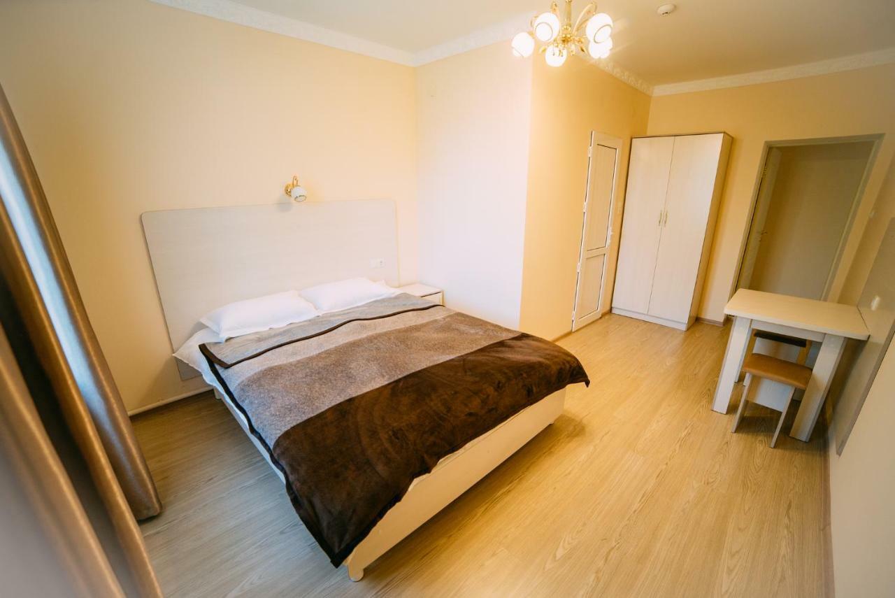 224 Hotel Alma-Ata Buitenkant foto