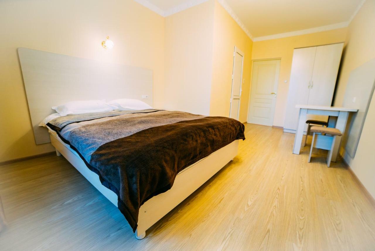 224 Hotel Alma-Ata Buitenkant foto