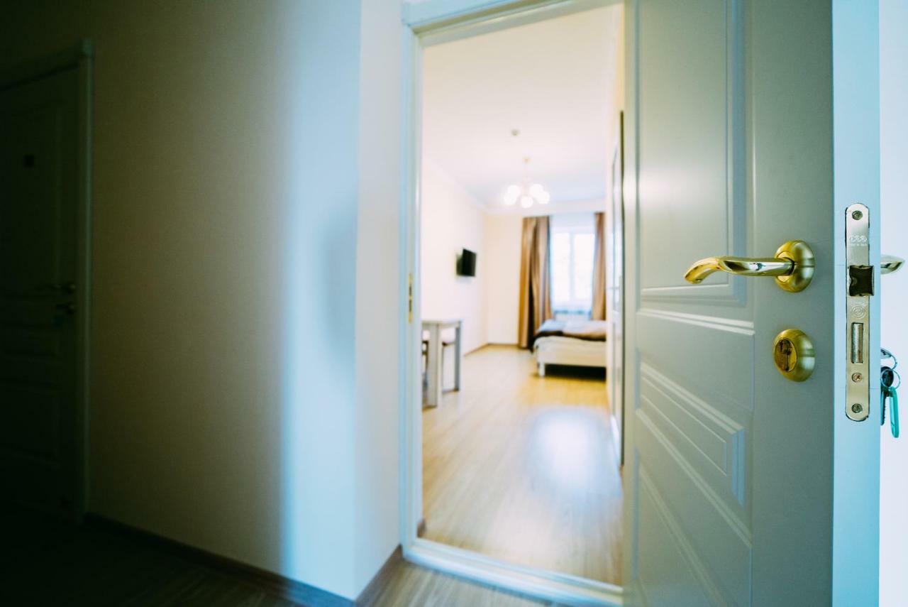 224 Hotel Alma-Ata Buitenkant foto