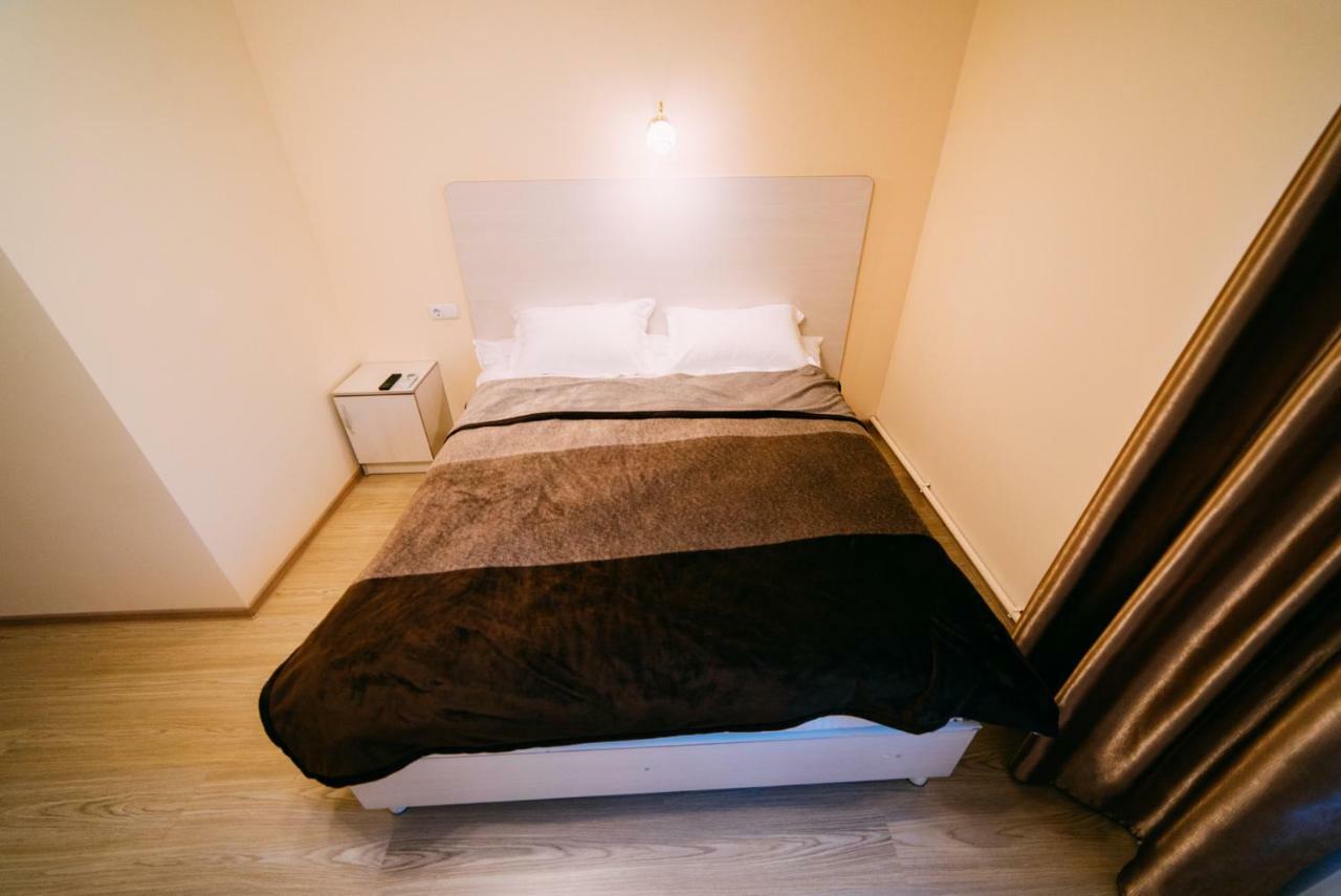224 Hotel Alma-Ata Buitenkant foto